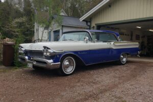 Mercury Montclair –57