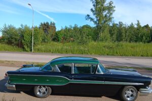 Pontiac Chieftain –58