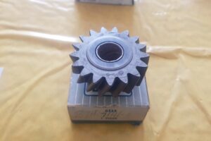 55-1962 FORD PASS 8 CYL 272 6 CYL 223 3 SPEED TRANSMISSION REVERSE IDLER GEAR