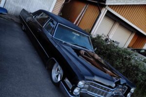 Cadillac Fleetwood series 75 –66