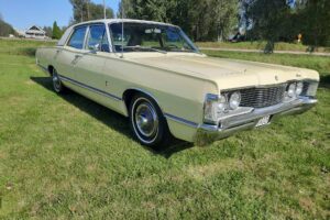 Mercury Parklane Brougham –68