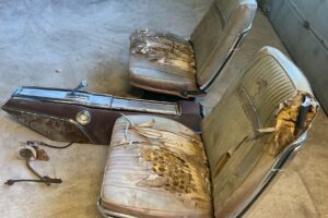 1967 Mopar Bucket Seats   Mitt Consol