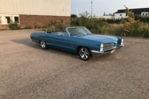 Pontiac Catalina cab –66