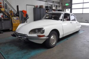 Citroen DS 4 cyl. 2300cc –72