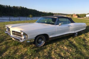 Pontiac Bonneville Cab –65