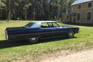 Oldsmobile NinetyEight Luxury Sedan 4dr ht –73