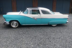 Ford Farline Crown Victoria Skyliner –56