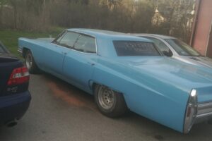 Cadillac Deville –68