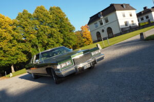 Cadillac Coupe de Ville –75